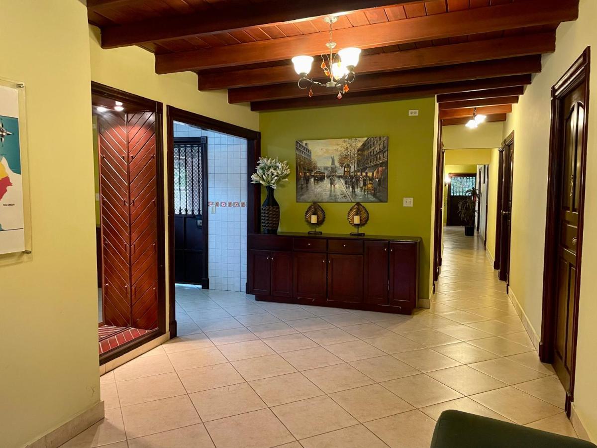 Sofia'S B&B Hostal Boutique Panama City Exterior photo